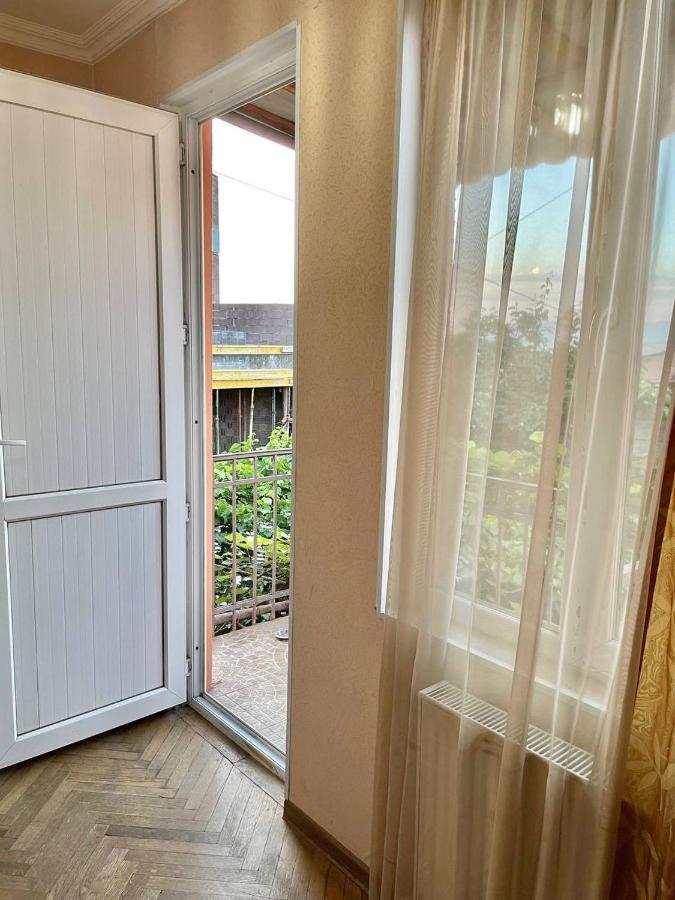 Guest House Zemeli Tbilisi Bagian luar foto