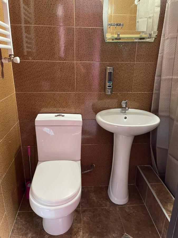 Guest House Zemeli Tbilisi Bagian luar foto