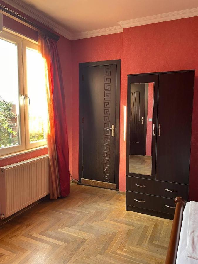 Guest House Zemeli Tbilisi Bagian luar foto