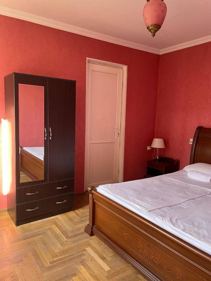 Guest House Zemeli Tbilisi Bagian luar foto