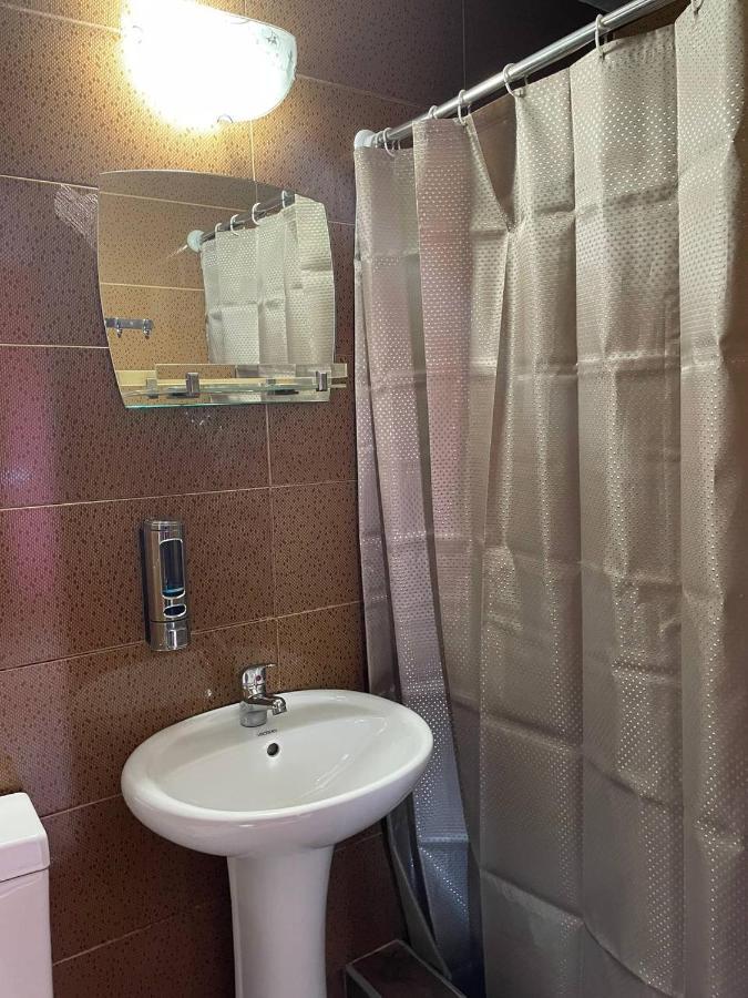 Guest House Zemeli Tbilisi Bagian luar foto