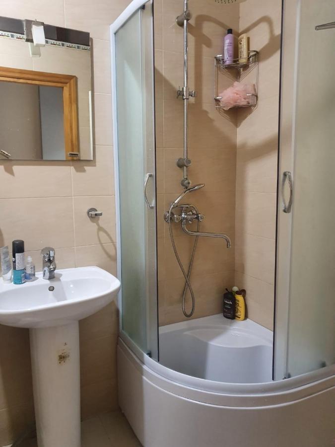 Guest House Zemeli Tbilisi Bagian luar foto