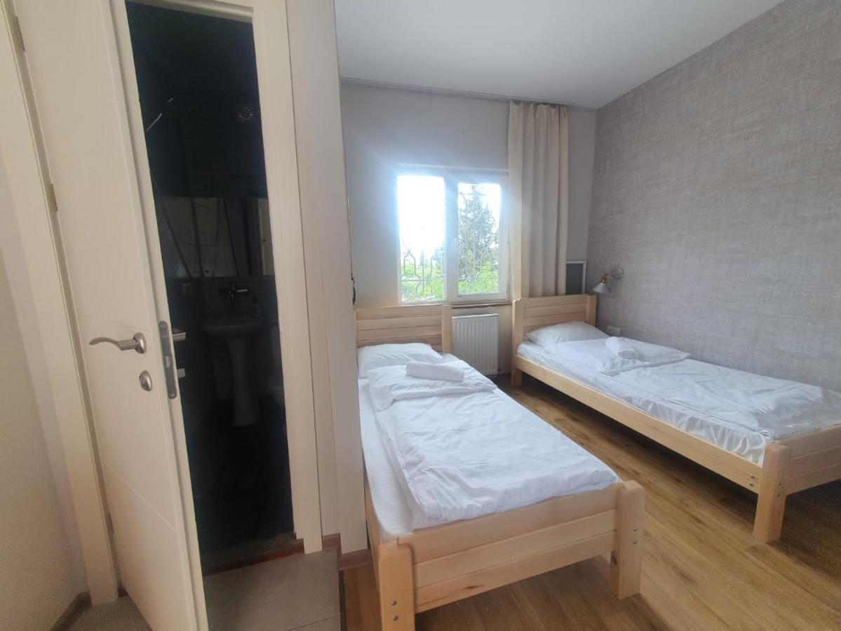Guest House Zemeli Tbilisi Bagian luar foto