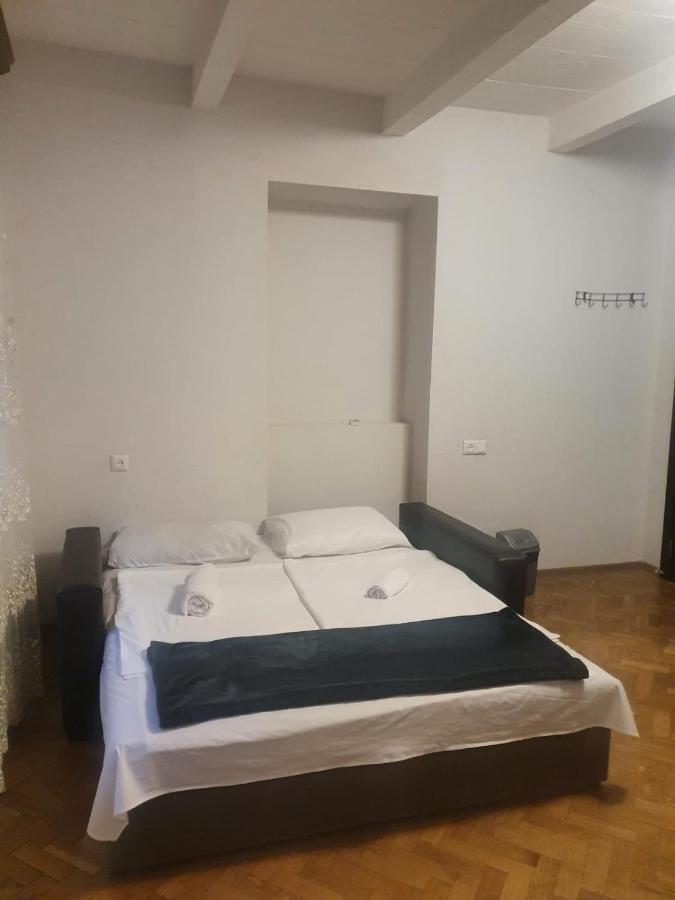 Guest House Zemeli Tbilisi Bagian luar foto