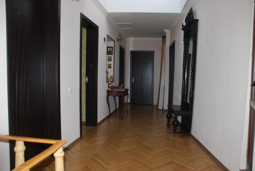 Guest House Zemeli Tbilisi Bagian luar foto